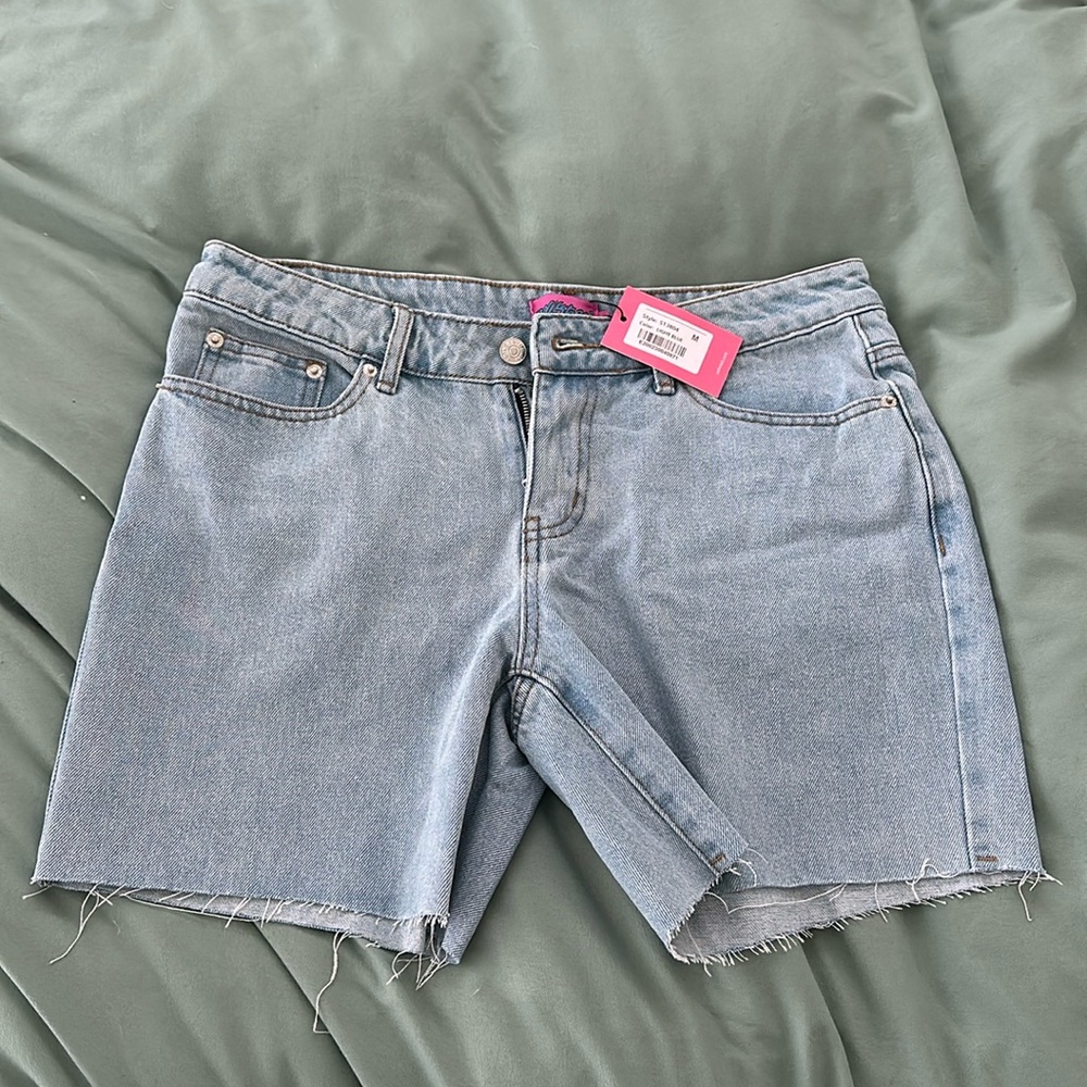Edikted Tomboy Low Rise Denim Shorts